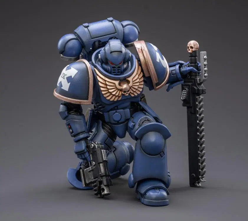 The most elite of the Space Marine Chapters in the Imperium of Man, Joy Toy brings the Ultramarines from Warhammer 40k to life with this new series of 1/18 scale figures. JoyToy Outrider Squads rove in advance of the main Space Marine lines, guarding flanks of larger formations or hunting down enemy infiltrators.